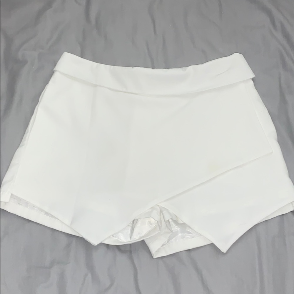 Revolve Superdown White Skort